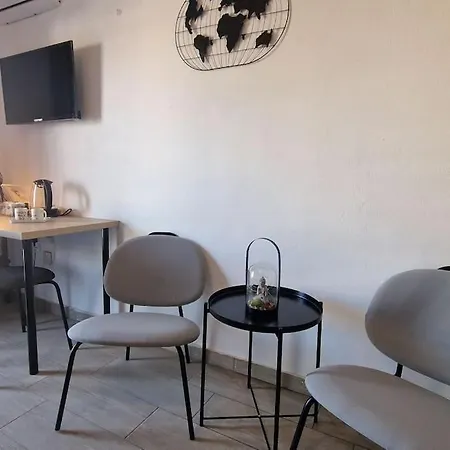 Apartment C Center *